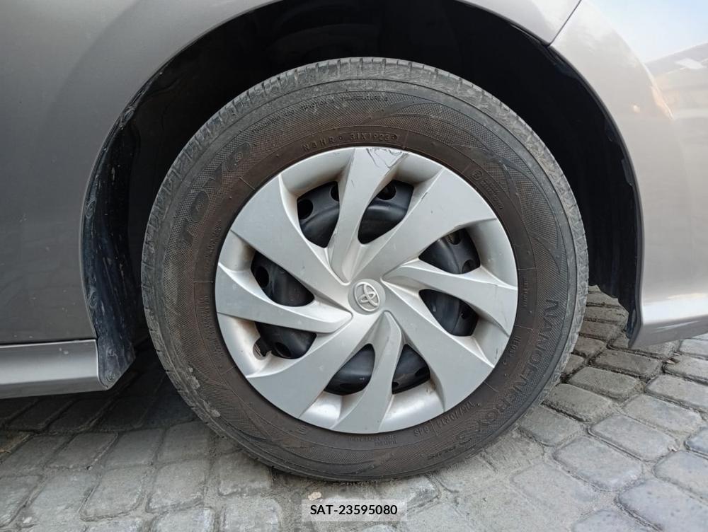 Toyota YARIS 2022-04 869237-25