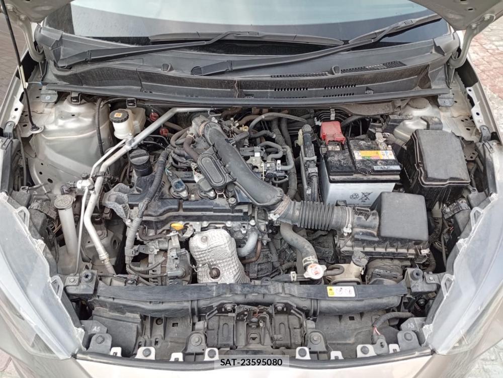Toyota YARIS 2022-04 869237-29