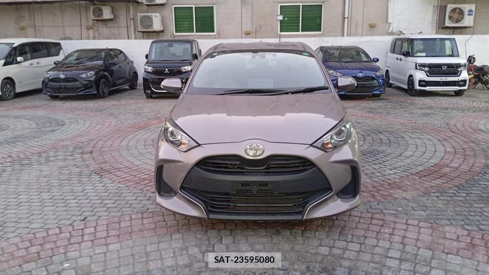 Toyota YARIS 2022-04 869237-7