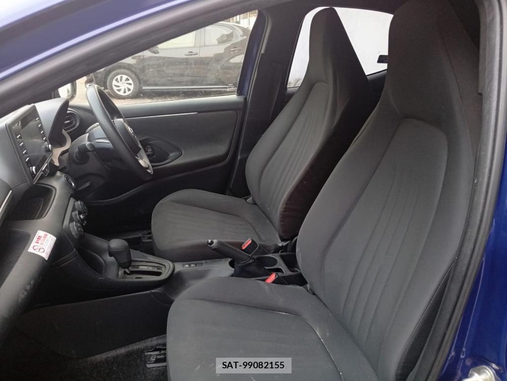Toyota YARIS 2022-04 869235-9
