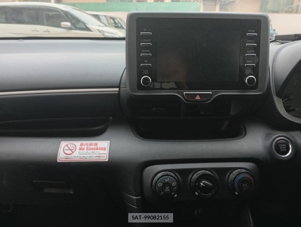 Toyota YARIS 2022-04 869235-11