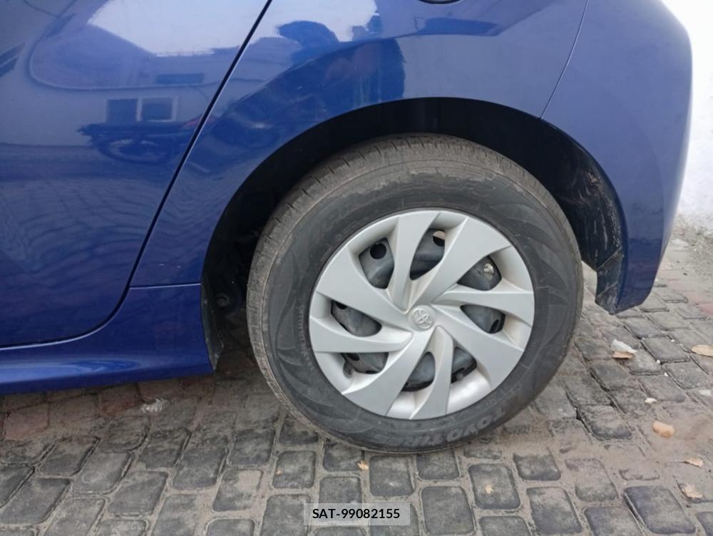 Toyota YARIS 2022-04 869235-21