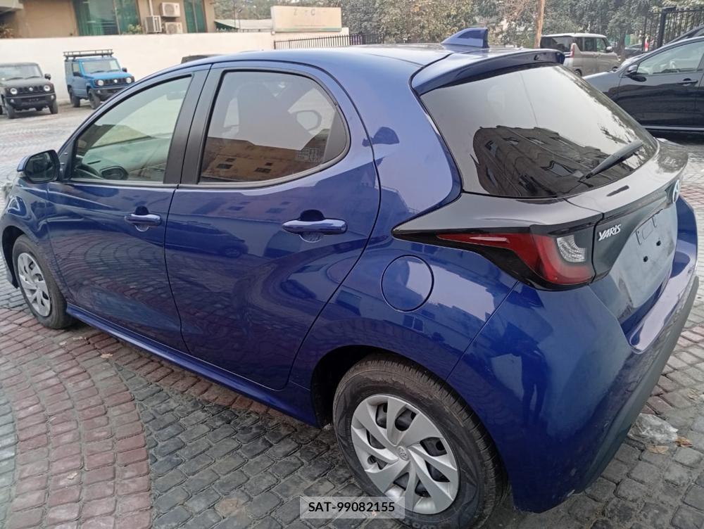 Toyota YARIS 2022-04 869235-2