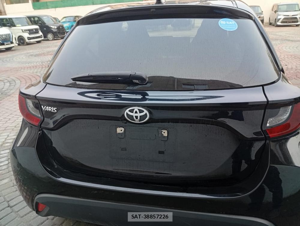 Toyota YARIS 2022-04 3545601-3