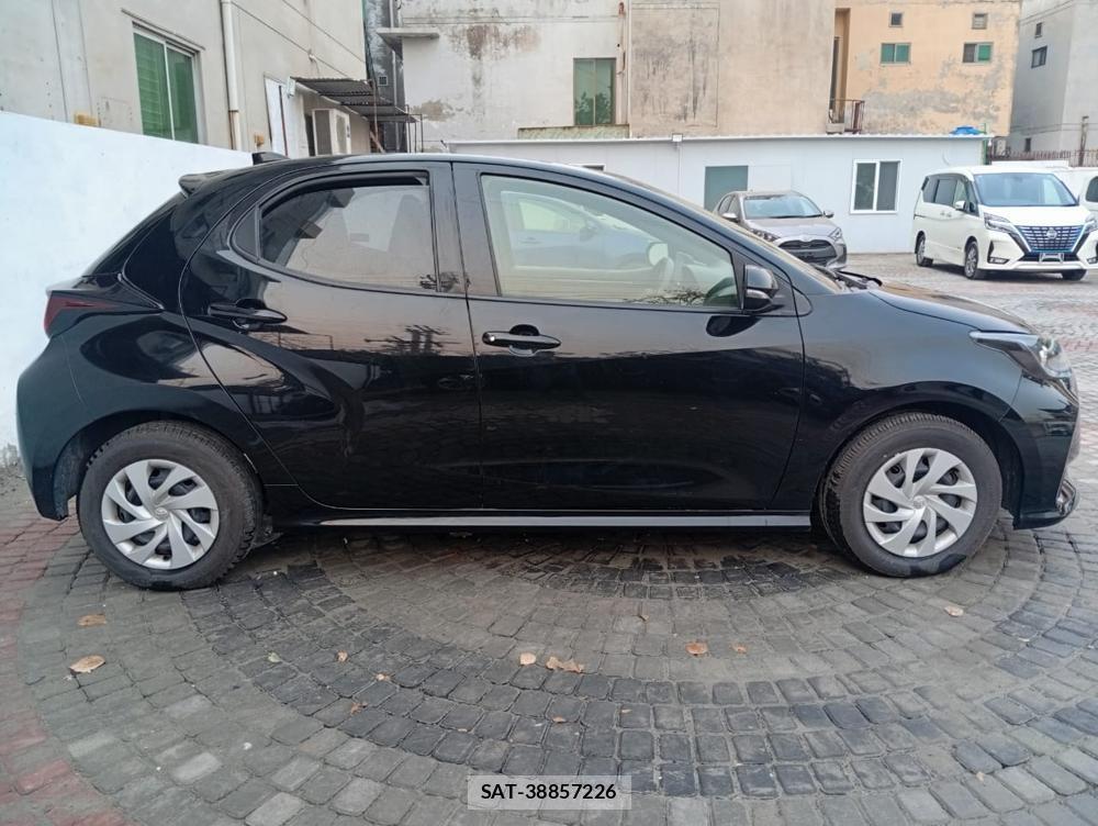 Toyota YARIS 2022-04 3545601-5