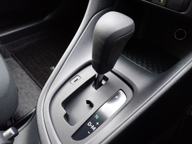 Toyota YARIS 2022-12 3689042-12