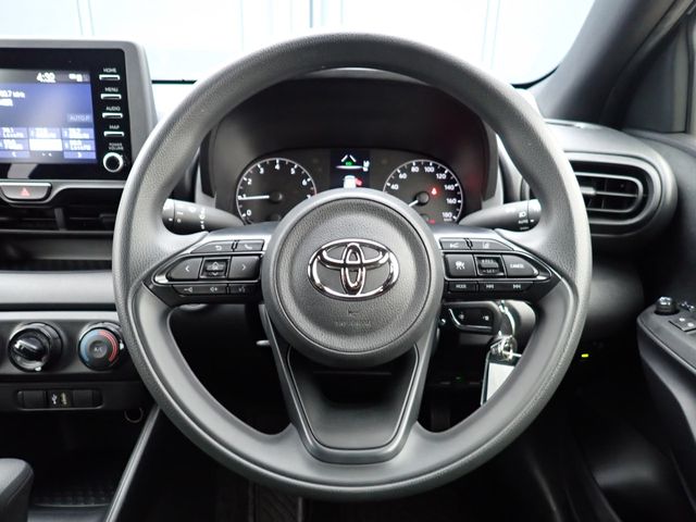 Toyota YARIS 2022-12 3689042-14