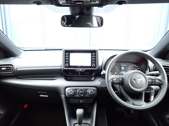 Toyota YARIS 2022-12 3689042-1
