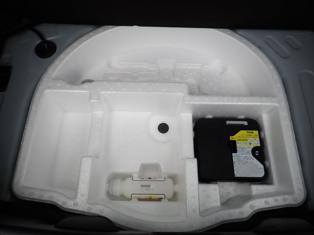 Toyota YARIS 2022-12 3689042-21