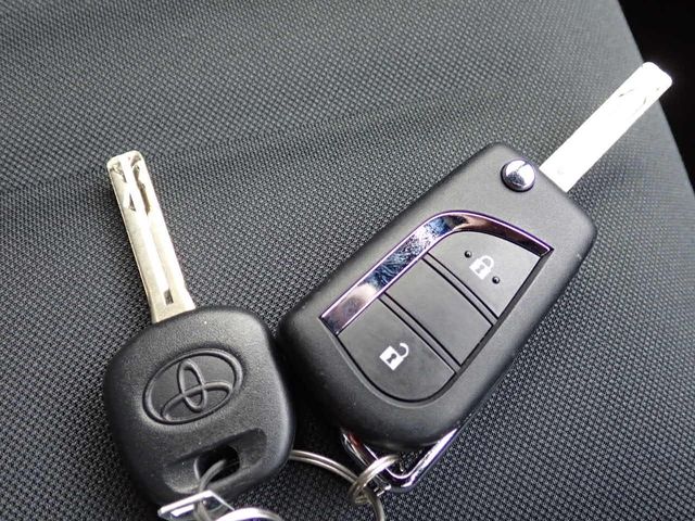 Toyota YARIS 2022-12 3689042-22