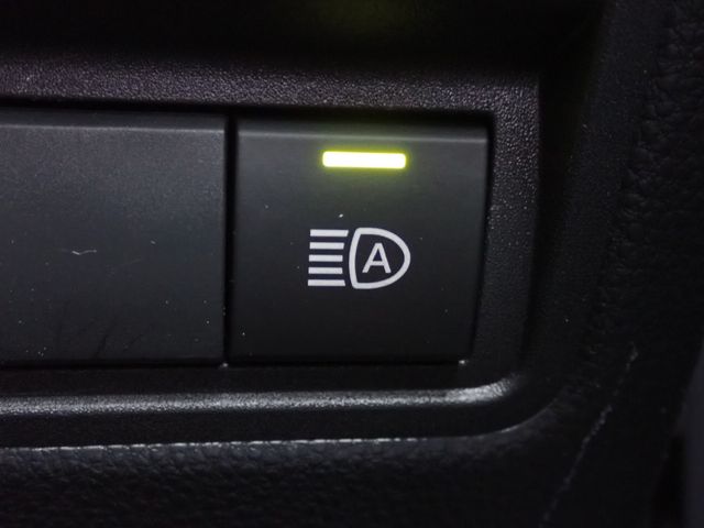Toyota YARIS 2022-12 3689042-8