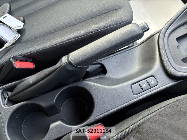 Toyota YARIS 2024-05 4112212-12