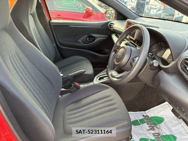 Toyota YARIS 2024-05 4112212-3
