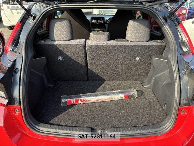 Toyota YARIS 2024-05 4112212-5