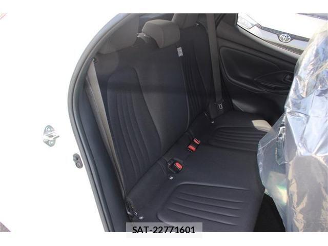 Toyota YARIS 2022-03 6273355-9