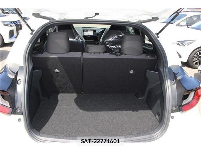 Toyota YARIS 2022-03 6273355-10