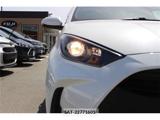 Toyota YARIS 2022-03 6273355-11