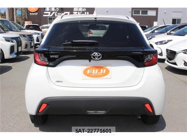Toyota YARIS 2022-03 6273355-14