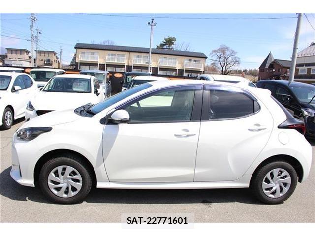 Toyota YARIS 2022-03 6273355-16