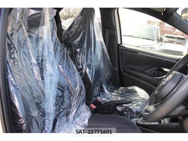 Toyota YARIS 2022-03 6273355-8
