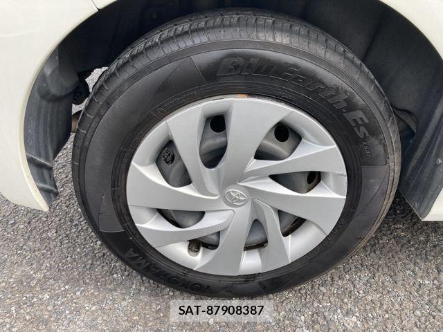 Toyota YARIS 2021-01 6615937-11