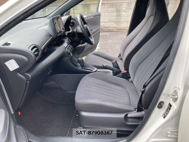 Toyota YARIS 2021-01 6615937-13
