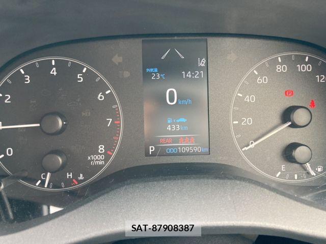 Toyota YARIS 2021-01 6615937-16