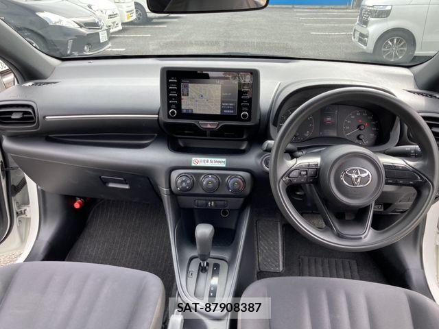 Toyota YARIS 2021-01 6615937-1