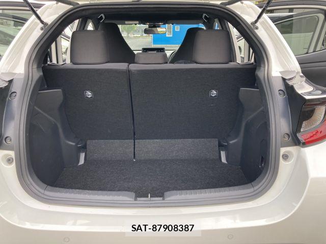 Toyota YARIS 2021-01 6615937-24