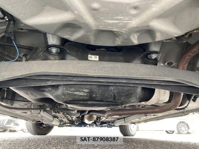 Toyota YARIS 2021-01 6615937-29