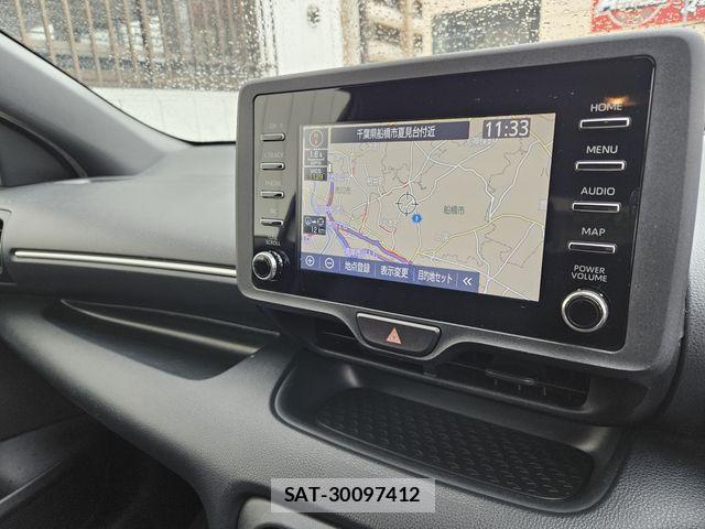Toyota YARIS 2021-04 6615936-17