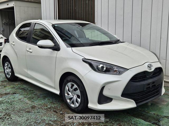 Toyota YARIS 2021-04 6615936-3