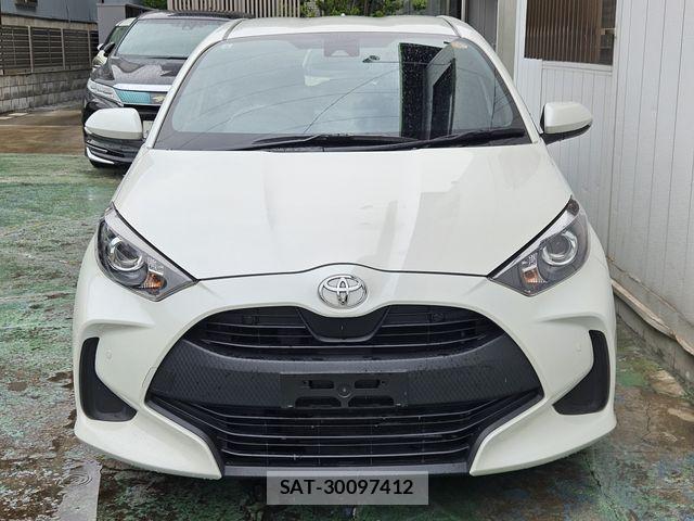 Toyota YARIS 2021-04 6615936-5