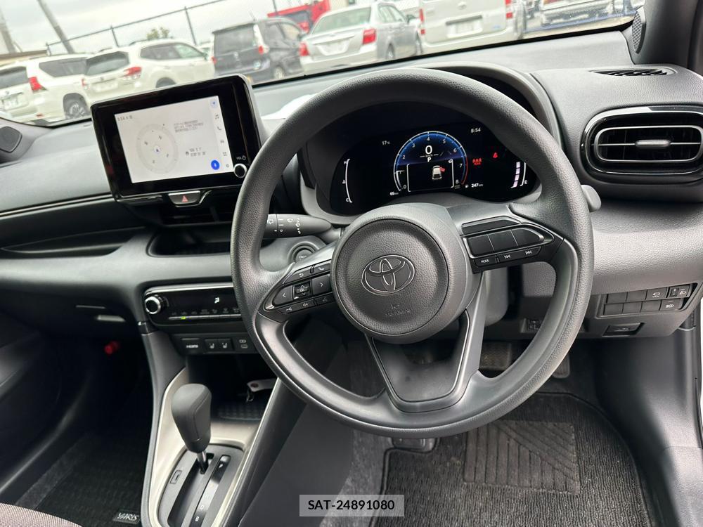 Toyota YARIS 2024-02 6546996-14