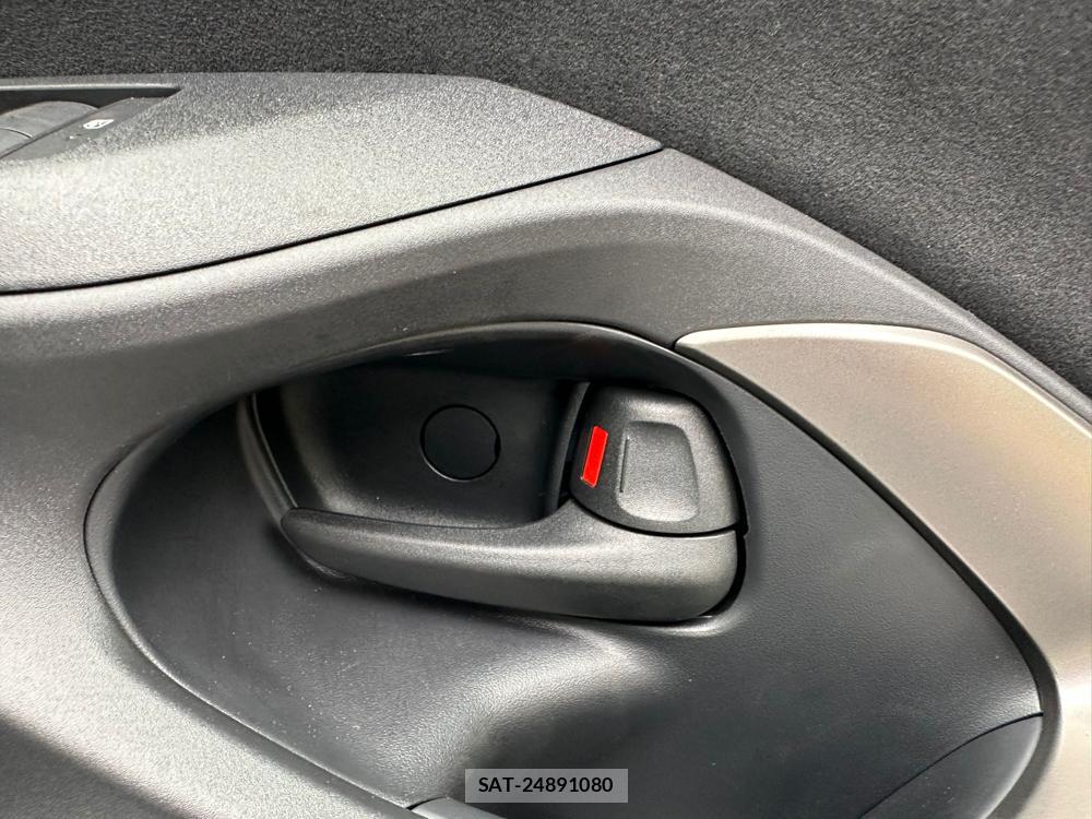 Toyota YARIS 2024-02 6546996-19