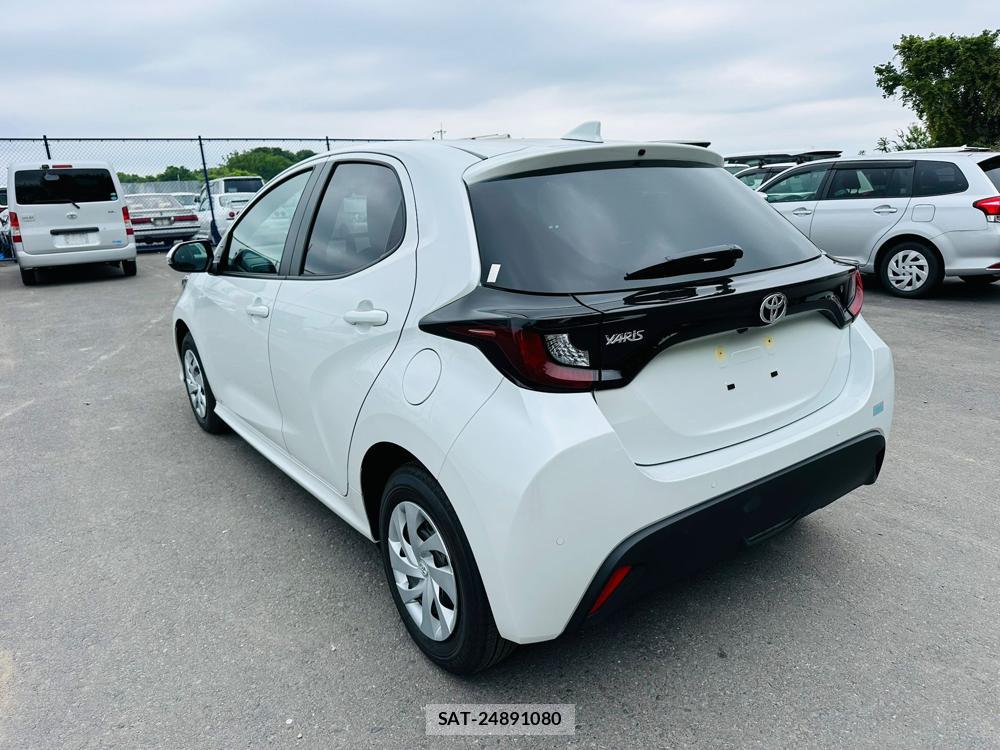 Toyota YARIS 2024-02 6546996-2