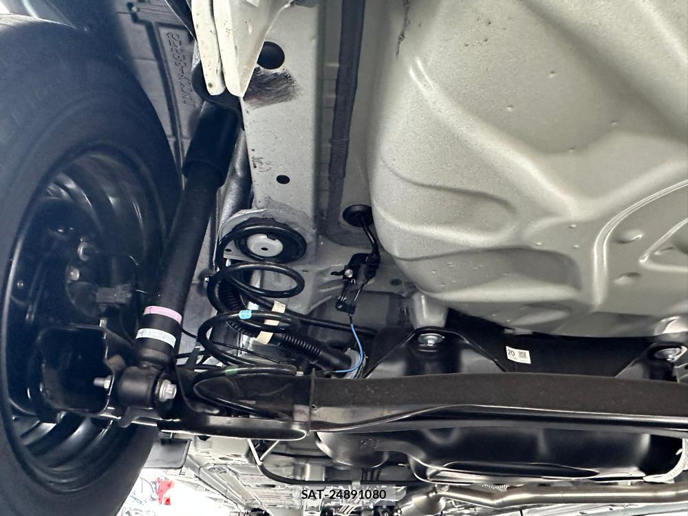Toyota YARIS 2024-02 6546996-34