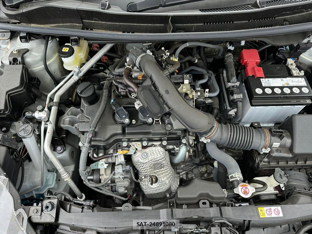 Toyota YARIS 2024-02 6546996-37