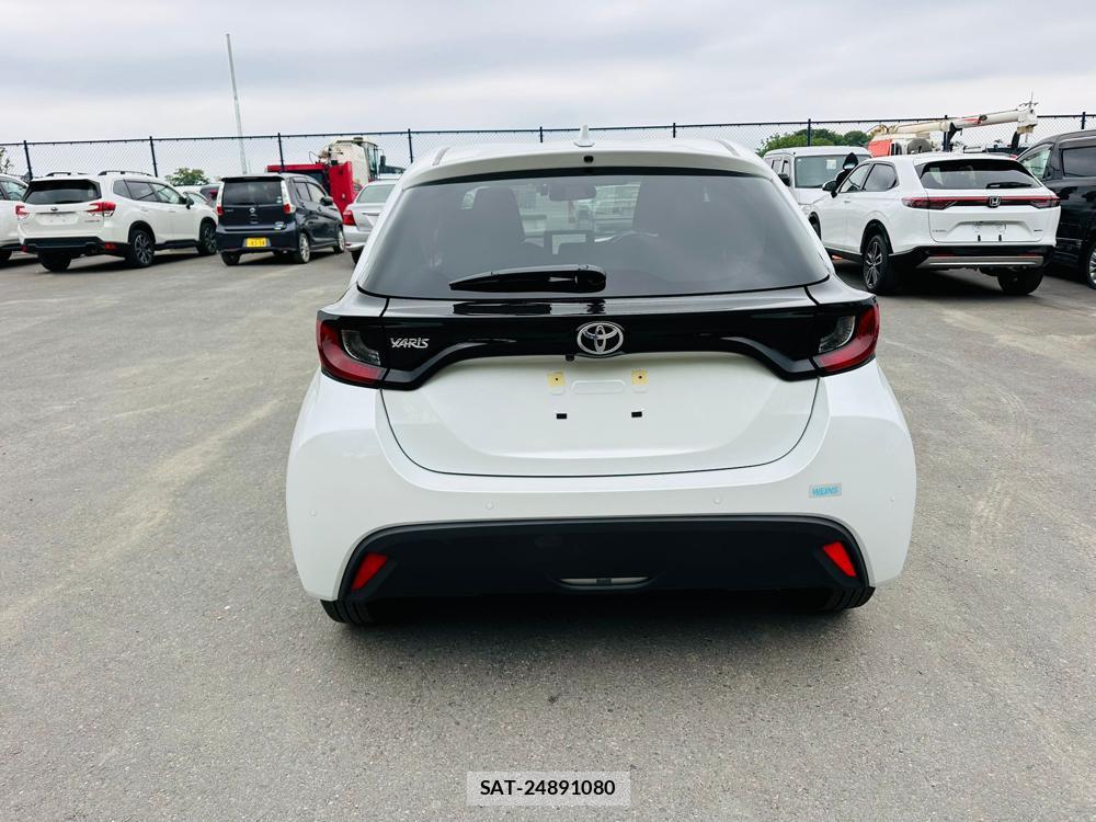 Toyota YARIS 2024-02 6546996-3