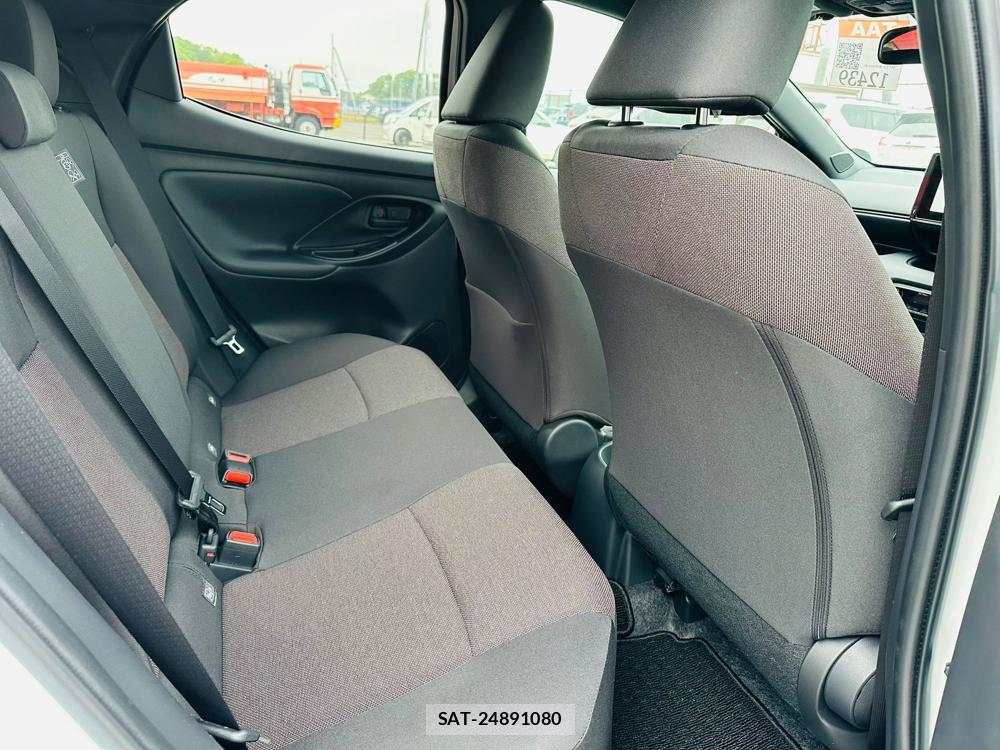 Toyota YARIS 2024-02 6546996-8