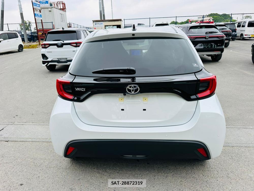 Toyota YARIS 2026 6558962-3