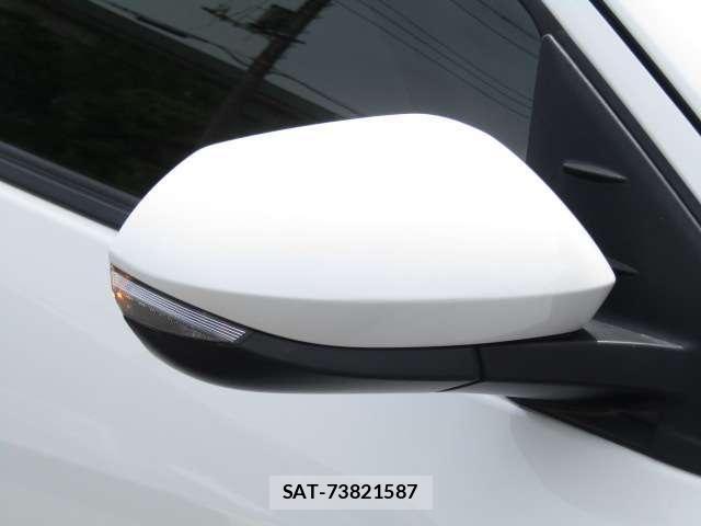 Toyota YARIS 2022-01 6642966-24
