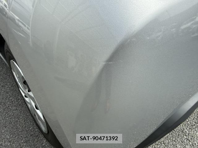 Toyota YARIS 2023-04 6674275-26
