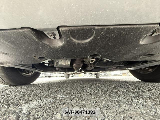 Toyota YARIS 2023-04 6674275-27