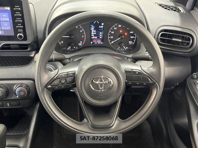 Toyota YARIS 2020-07 6674281-10