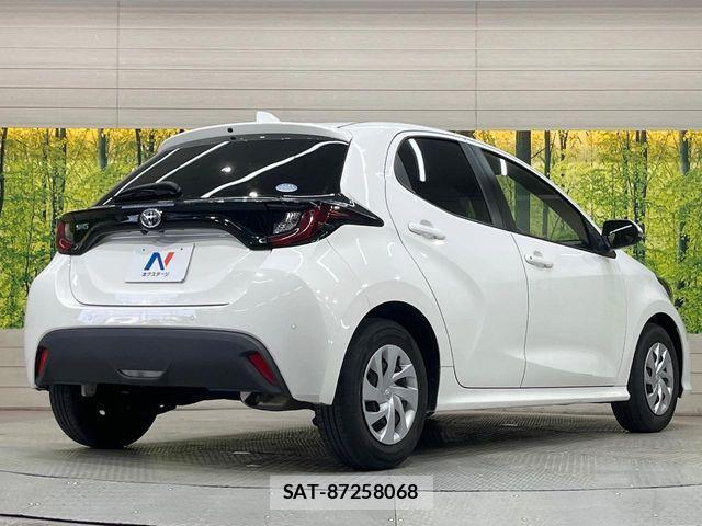 Toyota YARIS 2020-07 6674281-16