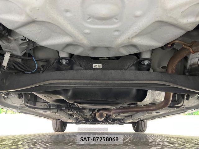 Toyota YARIS 2020-07 6674281-18