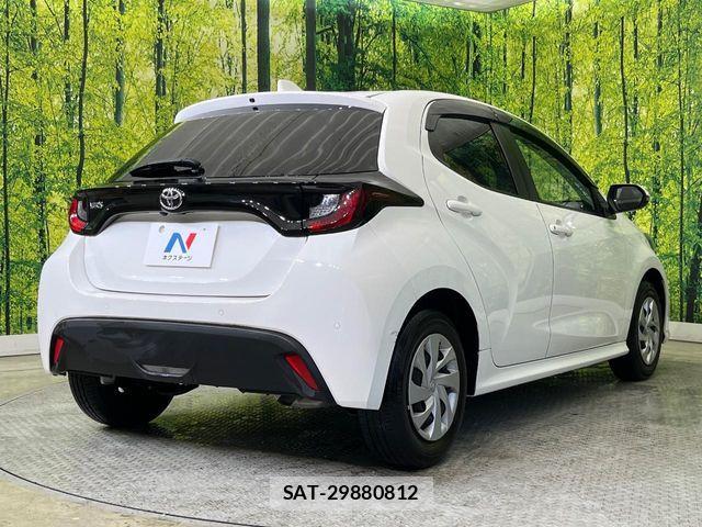 Toyota YARIS 2023-04 6674273-16