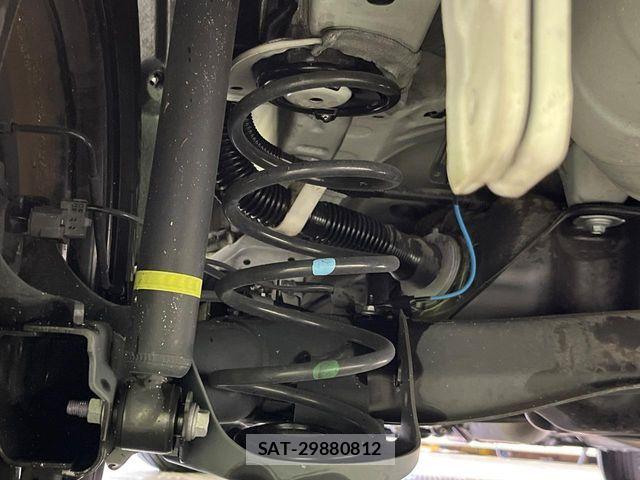 Toyota YARIS 2023-04 6674273-19