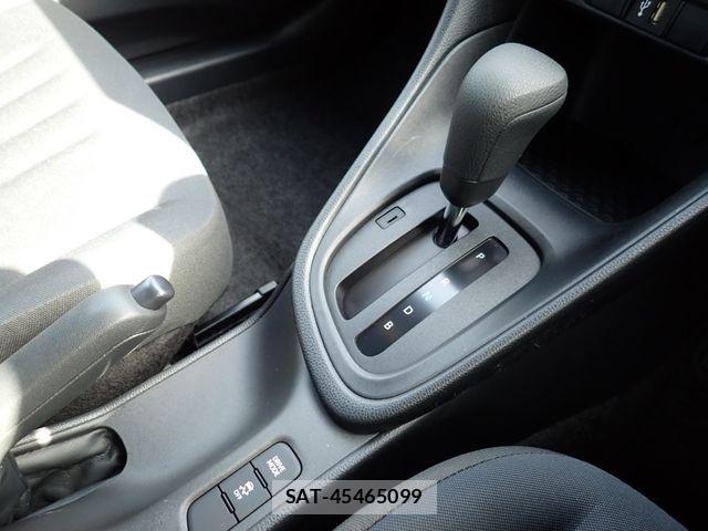 Toyota YARIS 2021-02 6674277-12